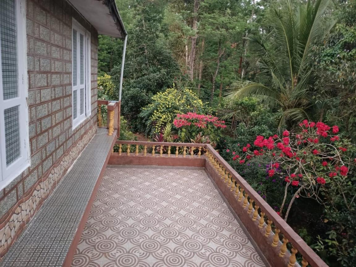 Hill Side Estate Apartment Madikeri Luaran gambar